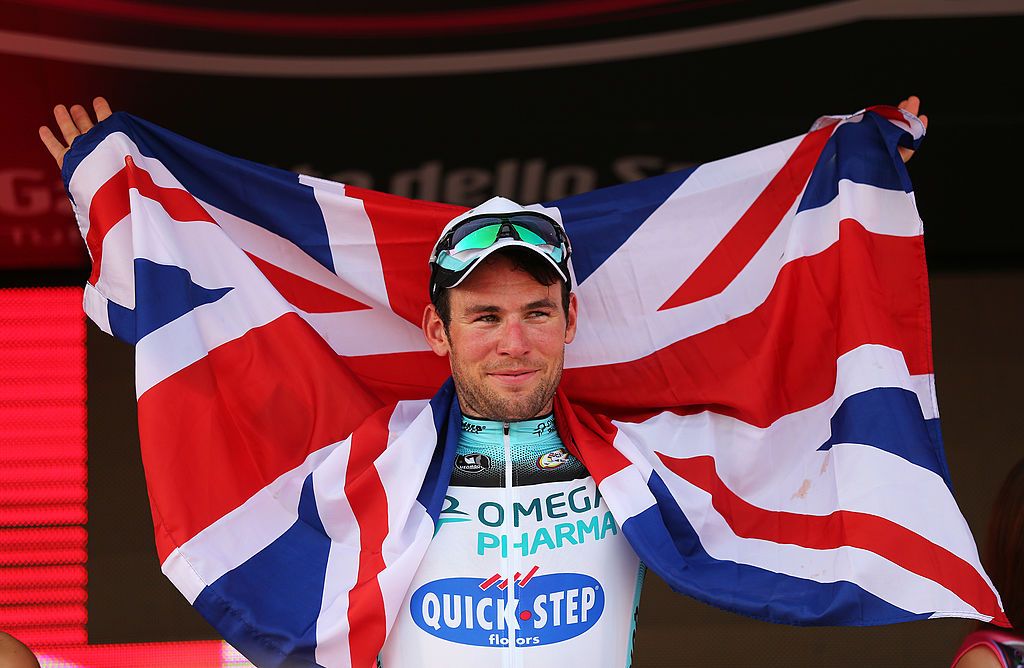 Mark Cavendish won stage 2 of the 2013 Giro d&#039;Italia in Naples