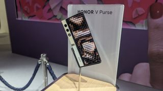 honor v purse on display at ifa