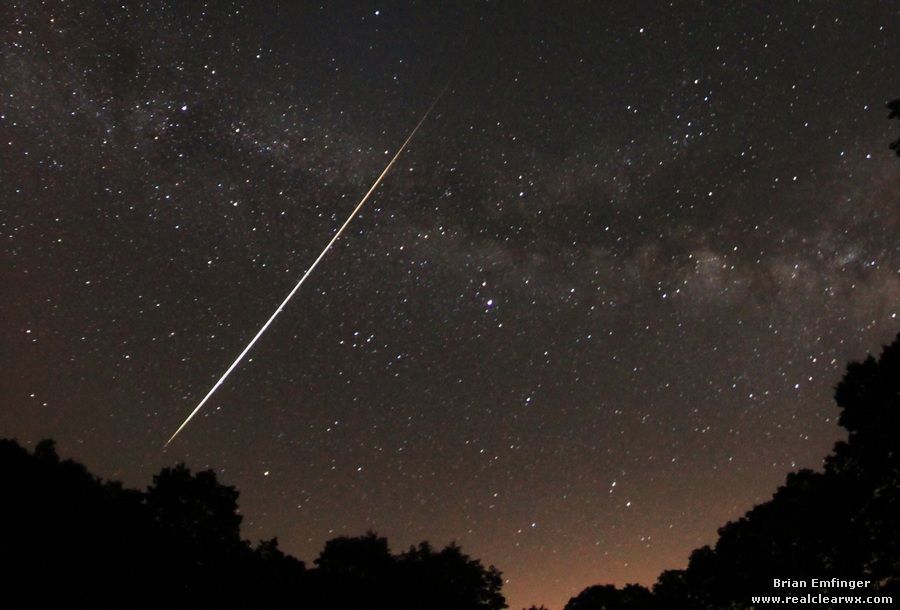 Lyrid Meteor Shower Wows Skywatchers Around the World | Space