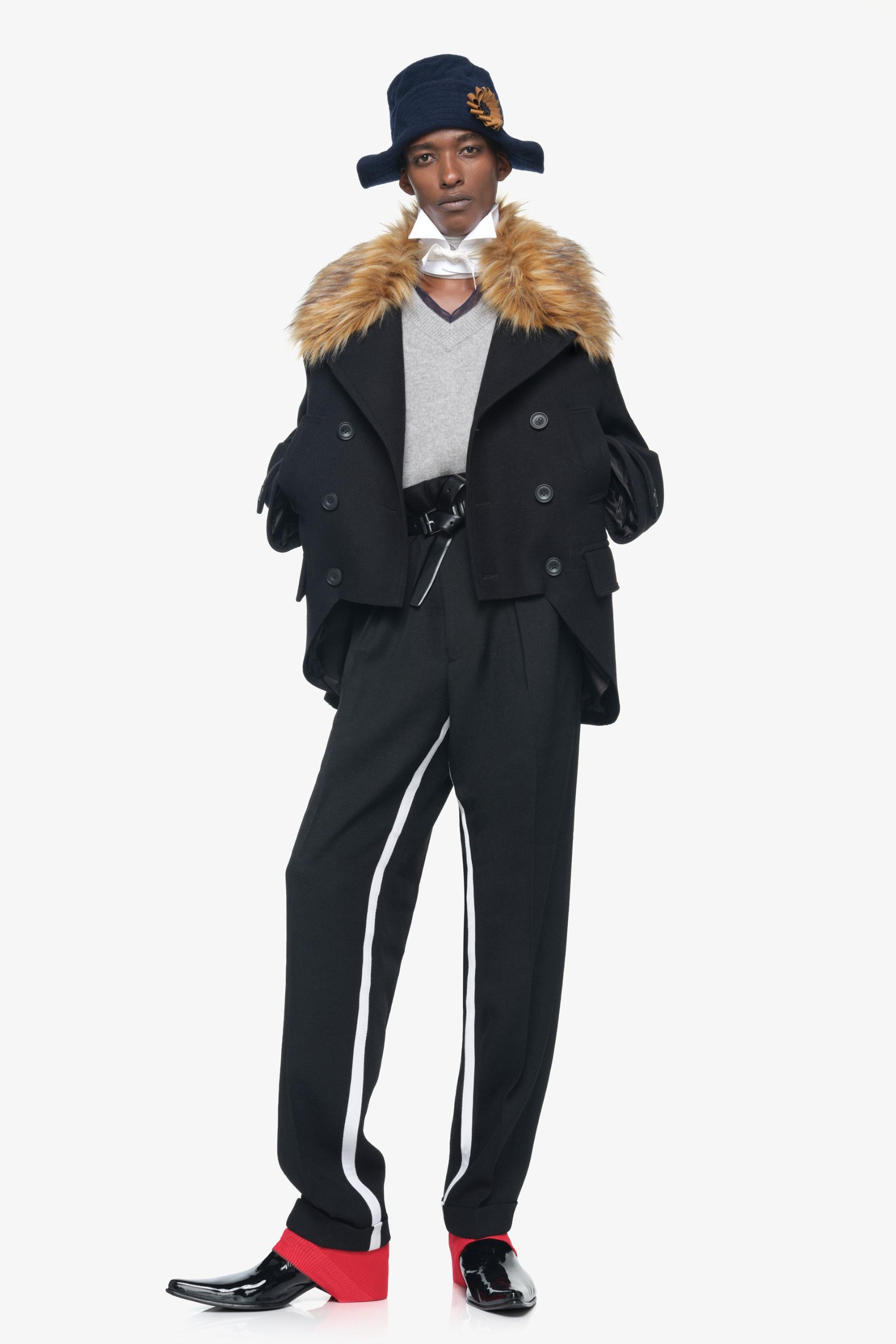 Limited Edition Cropped Coat With Faux Fur Collar - Black - Xs