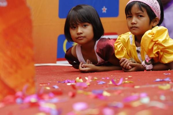 Local Indonesian girls took part in the award ceremony