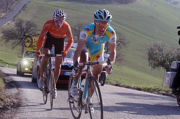 Enrico Gasparotto on the attack with Juan Jose Oroz