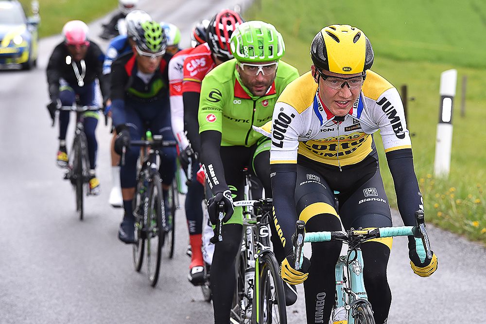 Wilco Kelderman presses the pace in Romandie.