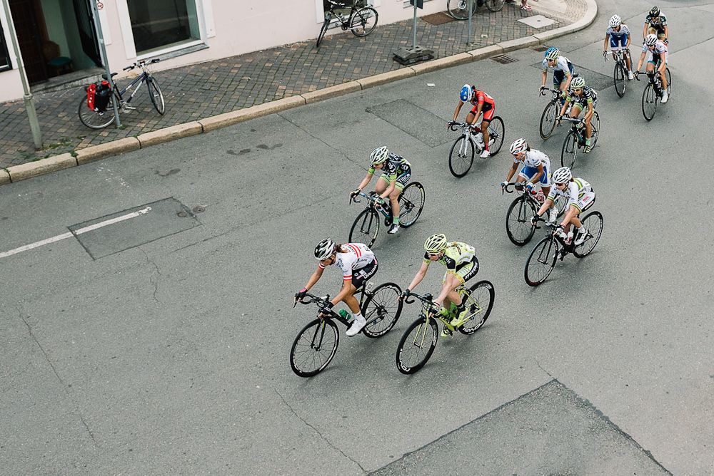 The breakaway was still clear with 10km to go.
