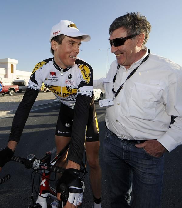 Geert Steurs (Topsport-Vlaanderen) chats with Eddy Merckx after the victory.