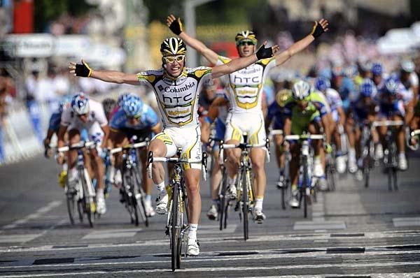 There was plenty of time for Mark Cavendish (Columbia-HTC) to celebrate.