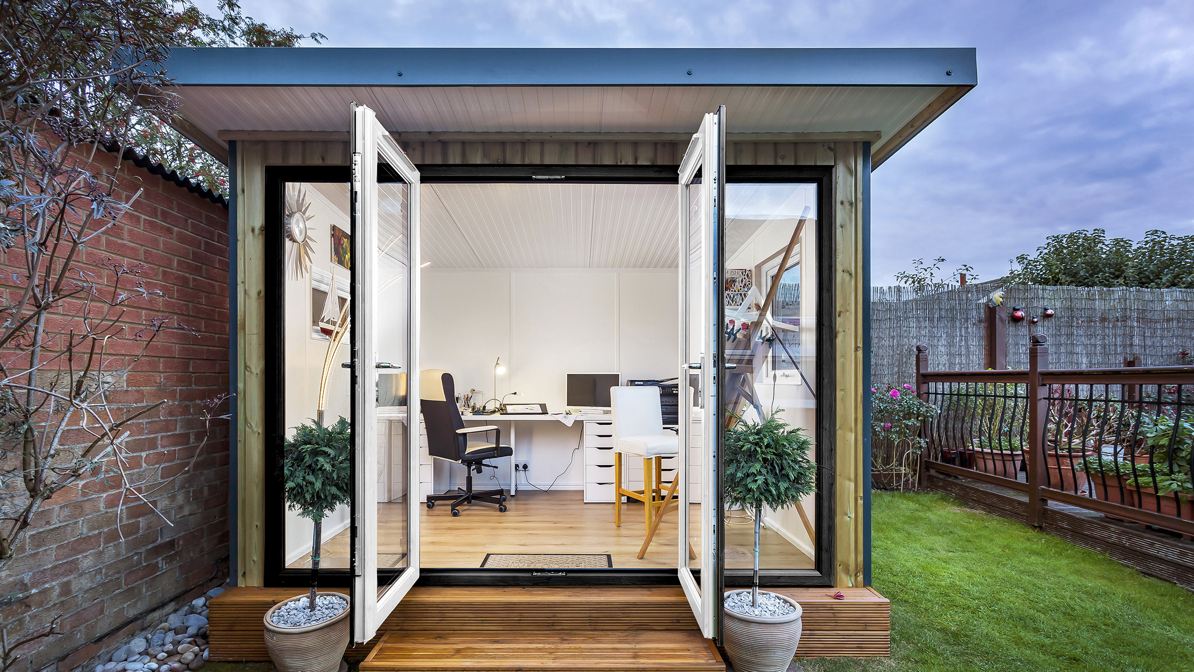 The Four Benefits Of A Garden Office When Working From Home Gardeningetc