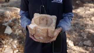 A stone vessel identified with the Jewish population in the Second Temple, which was discovered in the quarry.