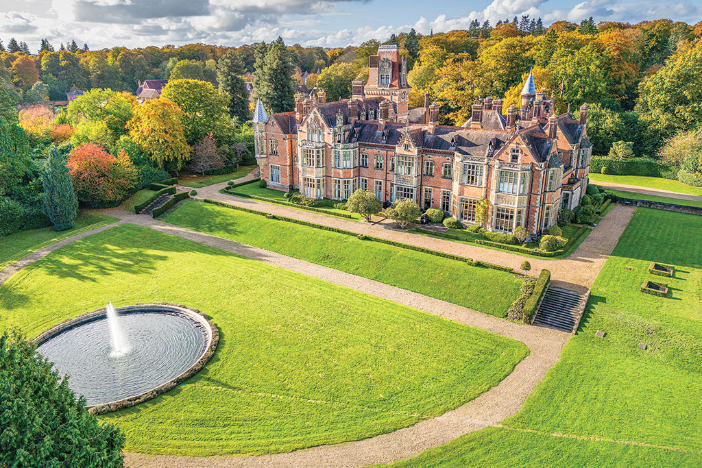 Property for sale: Wyfold Court, Kingwood, Henley-on-Thames, Oxfordshire.