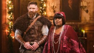 From left to right: Thor and Alberta looking forward in Ghosts. 