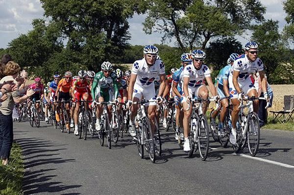 Fran&ccedil;aise Des Jeux shows up on the front.
