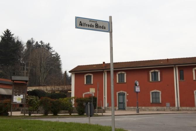 In Cittiglio is the Piazza Alfredo Binda - the local cycling hero who's name is taken for the race - Trofeo Alfredo Binda