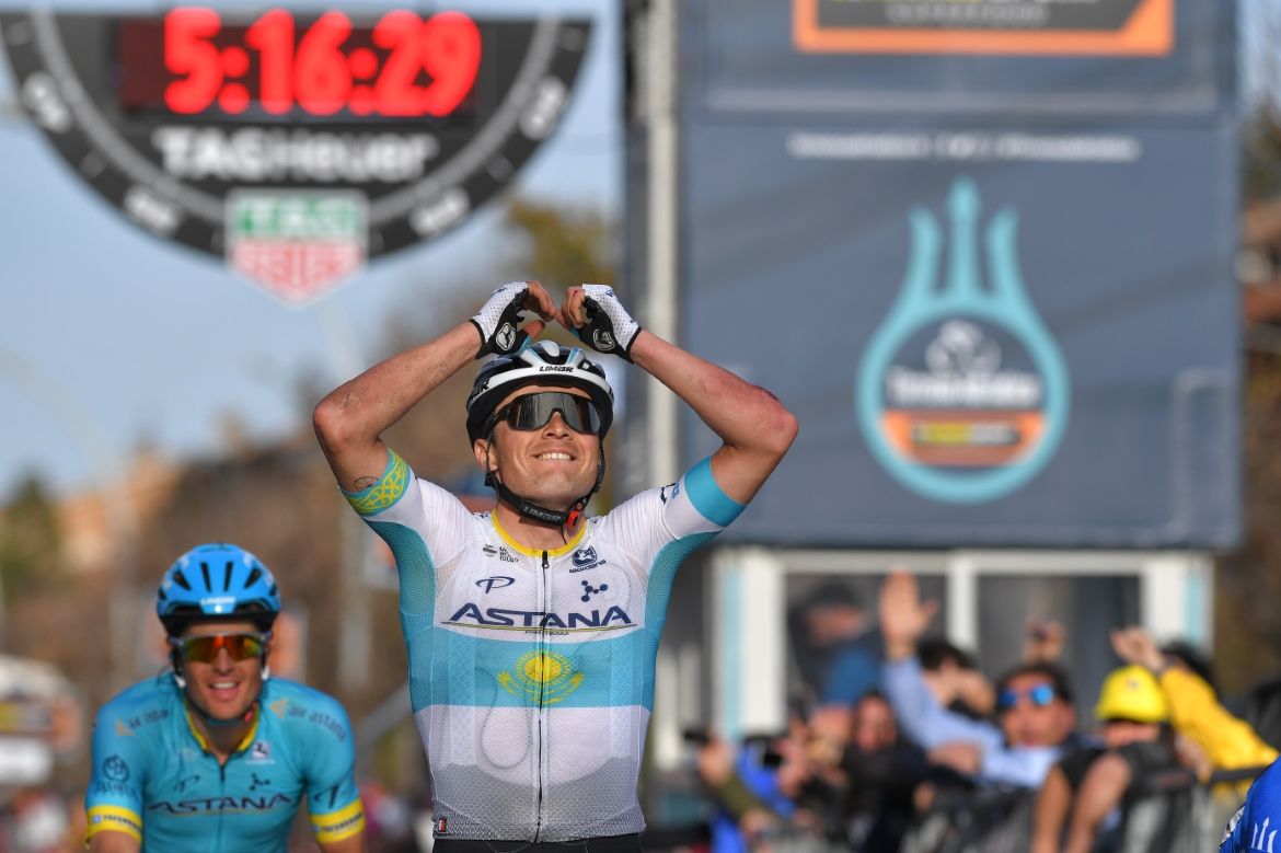Alexey Lutsenko (Astana) raises his arms for the fifth time this season