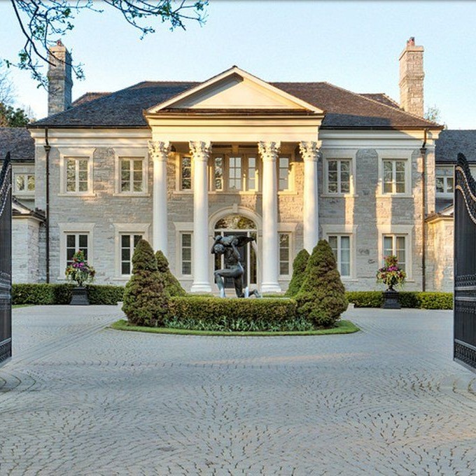 Mean Girls Regina George mansion is for sale