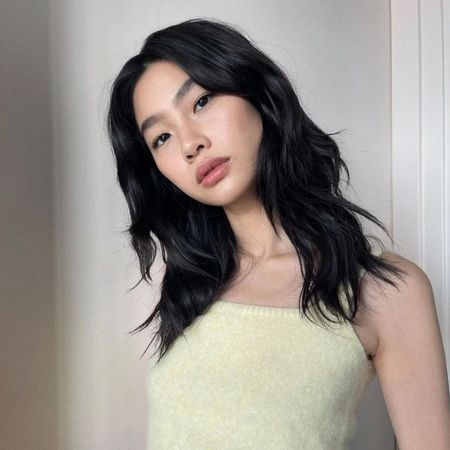 low-maintenance-medium-length-haircuts-301118-1657711564703-square