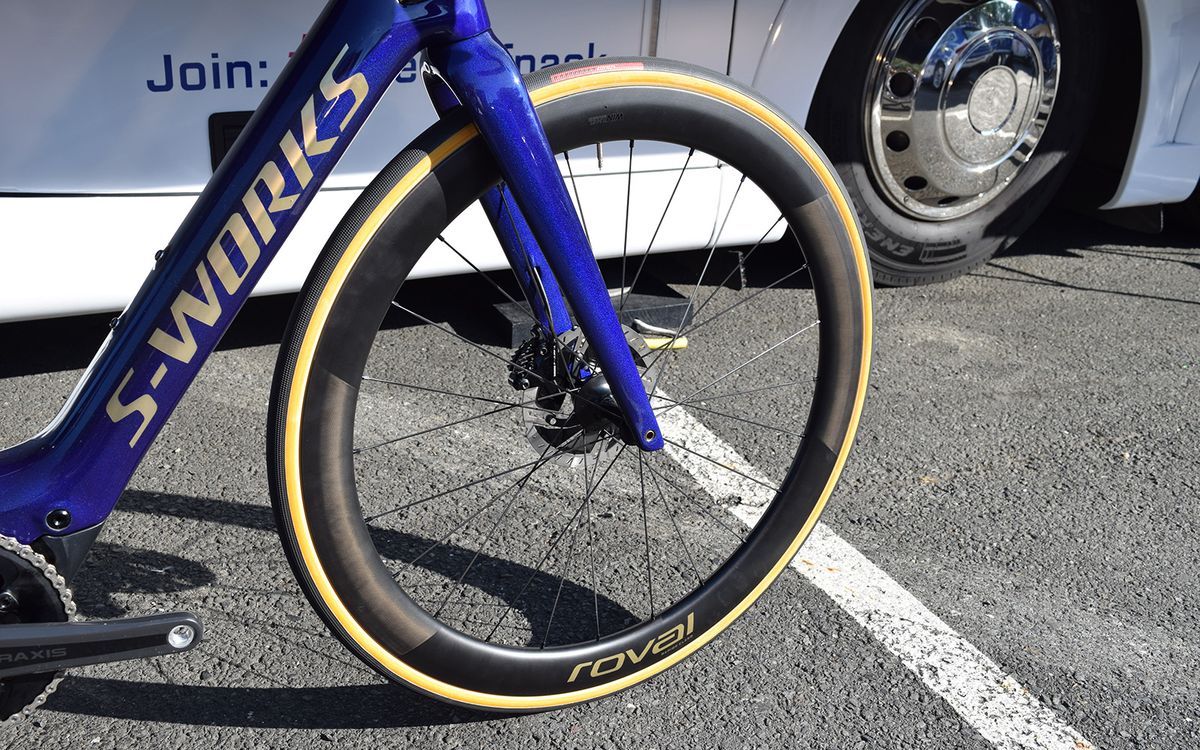 Roval wheels are used on all of the Specialized Creo models