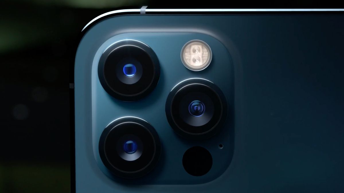 Why the iPhone 12 Pro Max is Apple's first serious attack on mirrorless ...