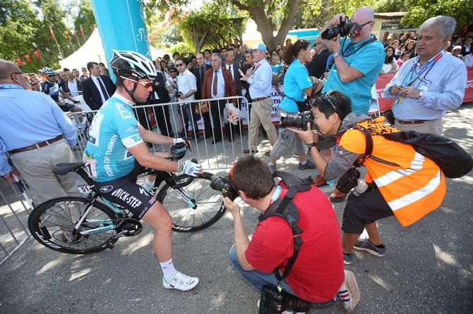 Mark Cavendish (Omega Pharma - QuickStep) with the press during Stage 3 tour of Turkey