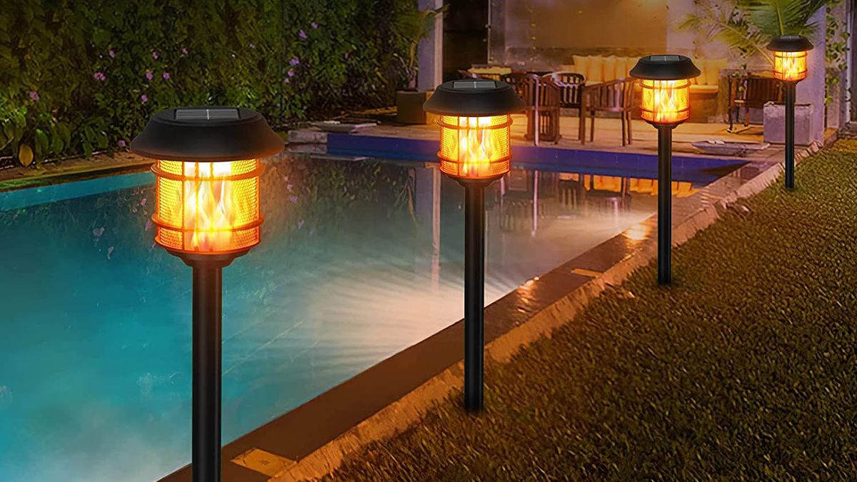 Balhvit solar lights