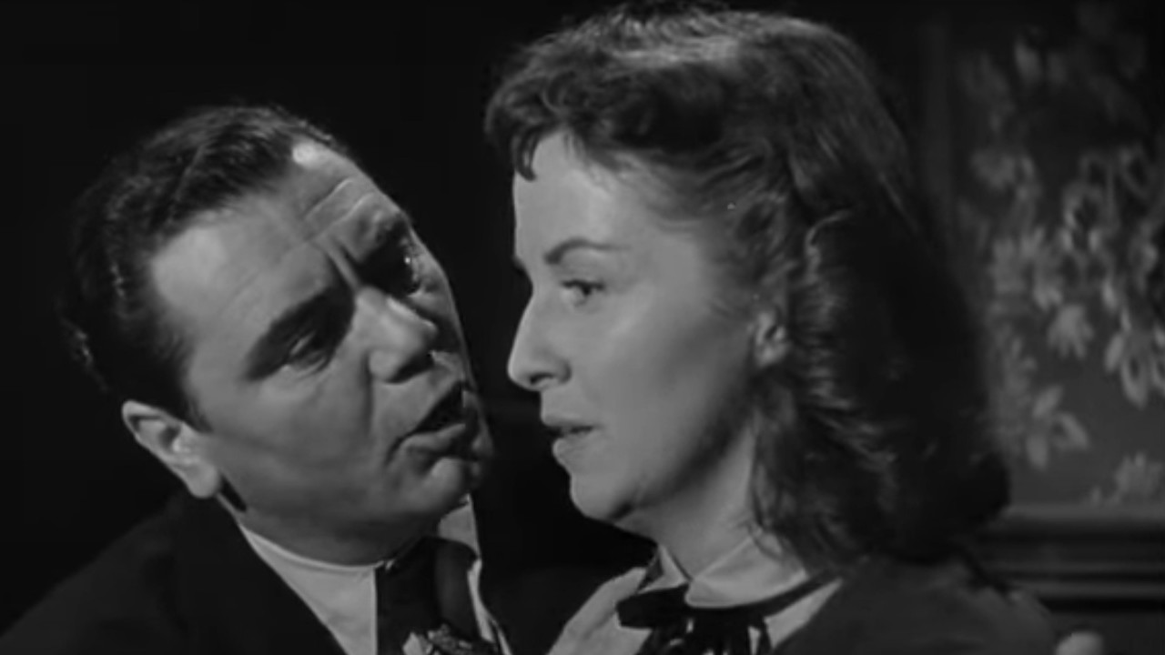 Ernest Borgnine, Betsy Blair'i Marty'de kalmaya ikna etmeye çalışıyor