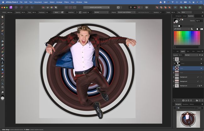 Create a head-turning pixel-stretch effect in the budget-friendly ...