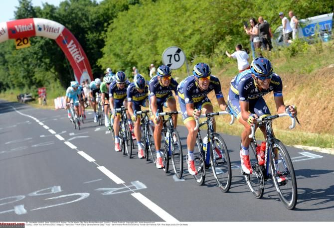 Saxo-Tinkoff wrecked havoc in the echelons of stage 13