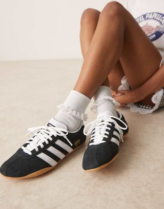 sVpTFzkEi3r95Hq4uV39nZ-320-80 تسوق 4 أحذية رياضية Adidas التي يرتديها Gen Z في الربيع والصيف