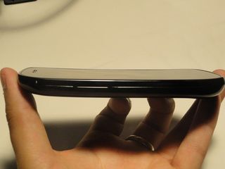 Nexus S 4G Contour Display