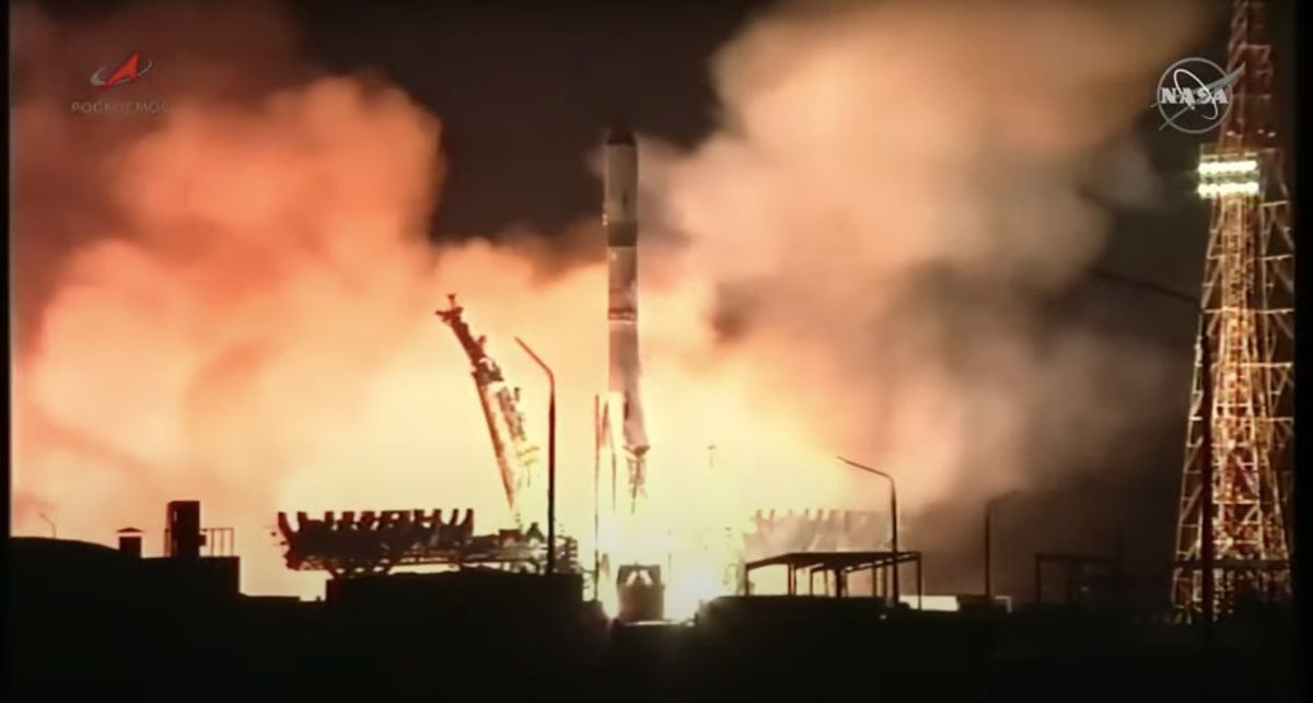 Россия запускает грузовой шаттл к космической станции (ВИДЕО)