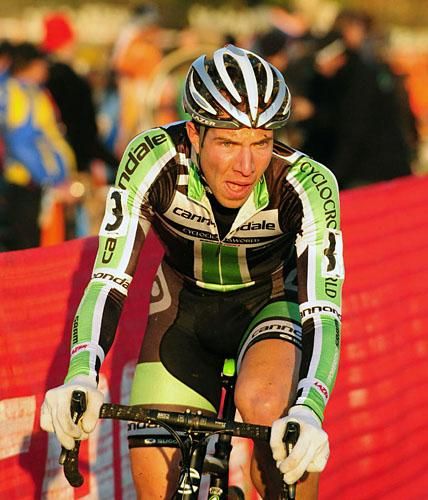 Jeremy Powers (Cannondale-Cyclocross) rolling into the finish after losing to Wells.