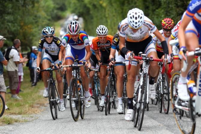 Marianne Vos (Rabo Women) climbs in the peloton