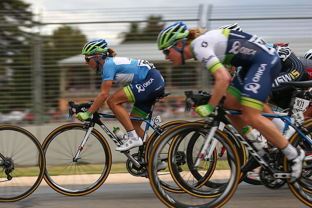 Orica-AIS surround their overall leader Katrin Garfoot on the last stage of the Santos Women's Tour