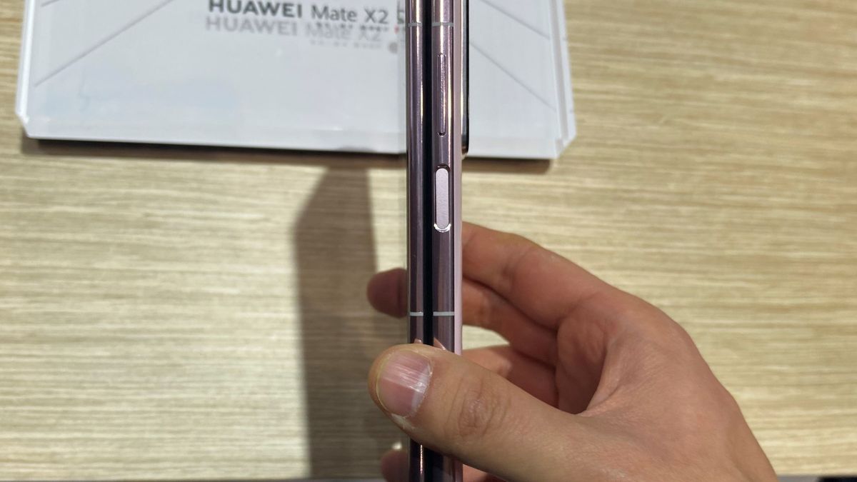 Huawei Mate X2