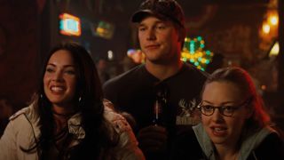 Chris Pratt between Megan Fox and Amanda Seyfried in Jennifer's Body.