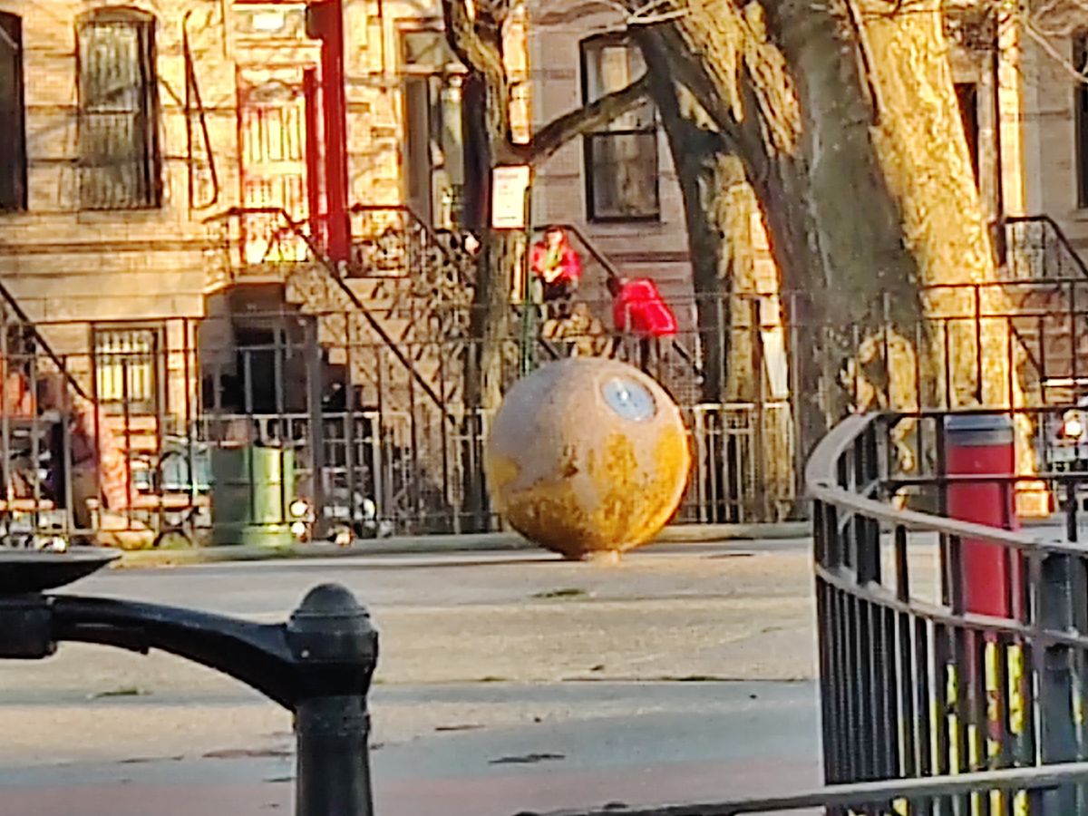 At 10x zoom, edges get blurry.