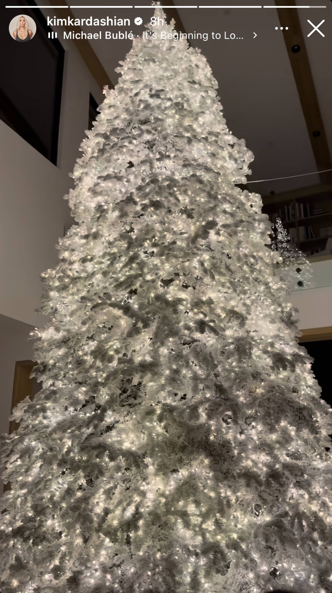 Kim Kardashian's faux snow Christmas tree.