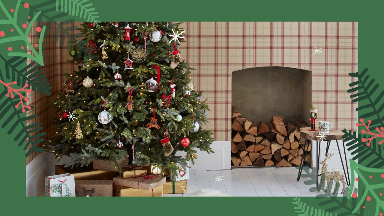 Rustic living room with an artificial Christmas tree with traditional decorations to show the Christmas tinsel hack in action