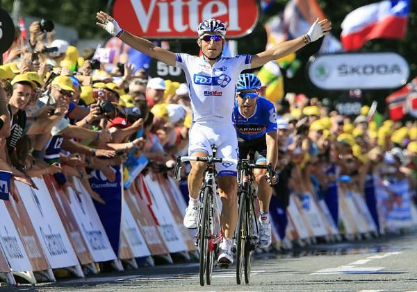 Pierrick F&eacute;drigo (FDJ-BigMat) outsprinted Christian Vande Velde (Garmin-Sharp) to win stage 15 in Pau.