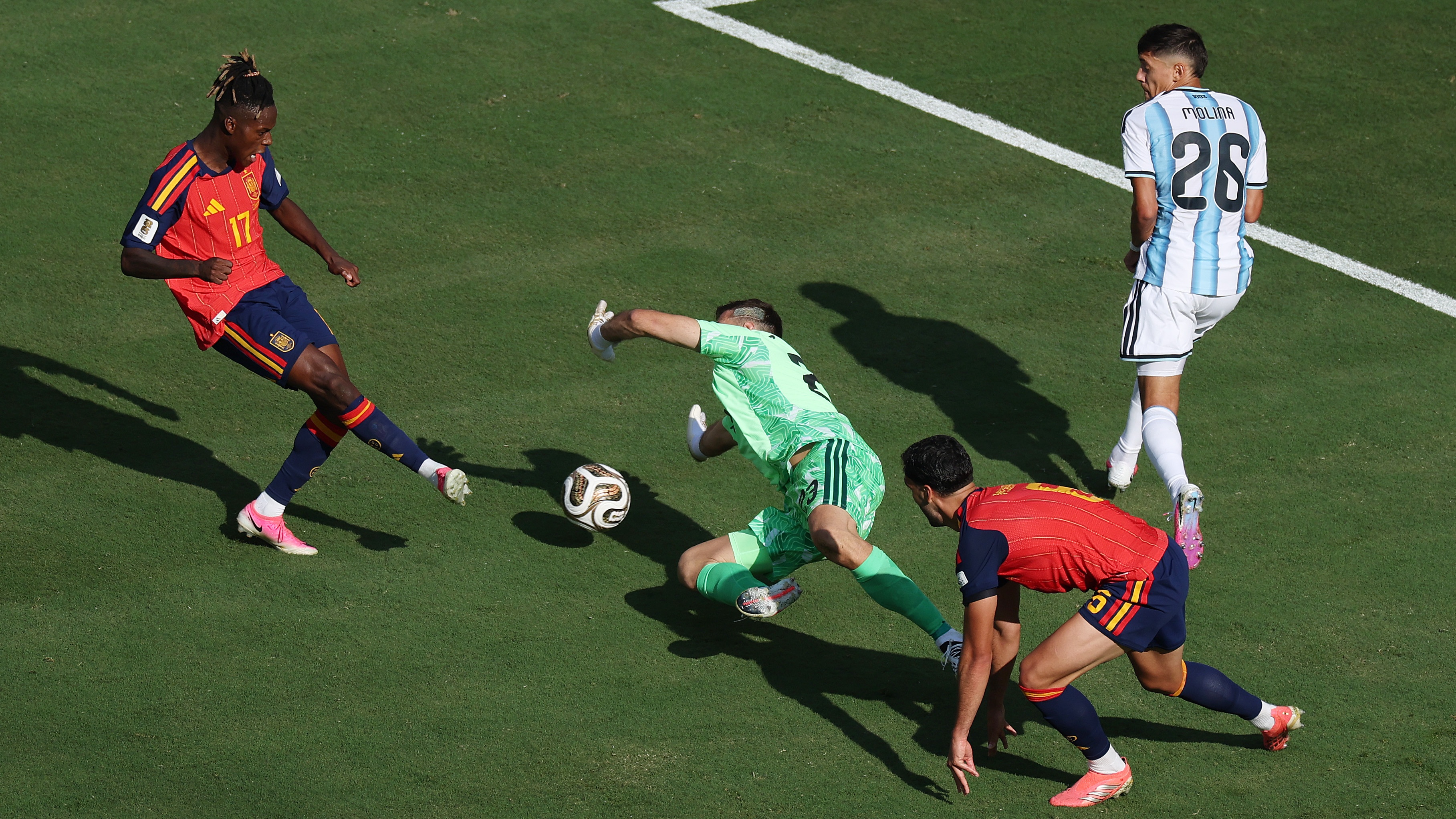 World Cup Final LIVE - Spain vs Argentina free streams, build-up