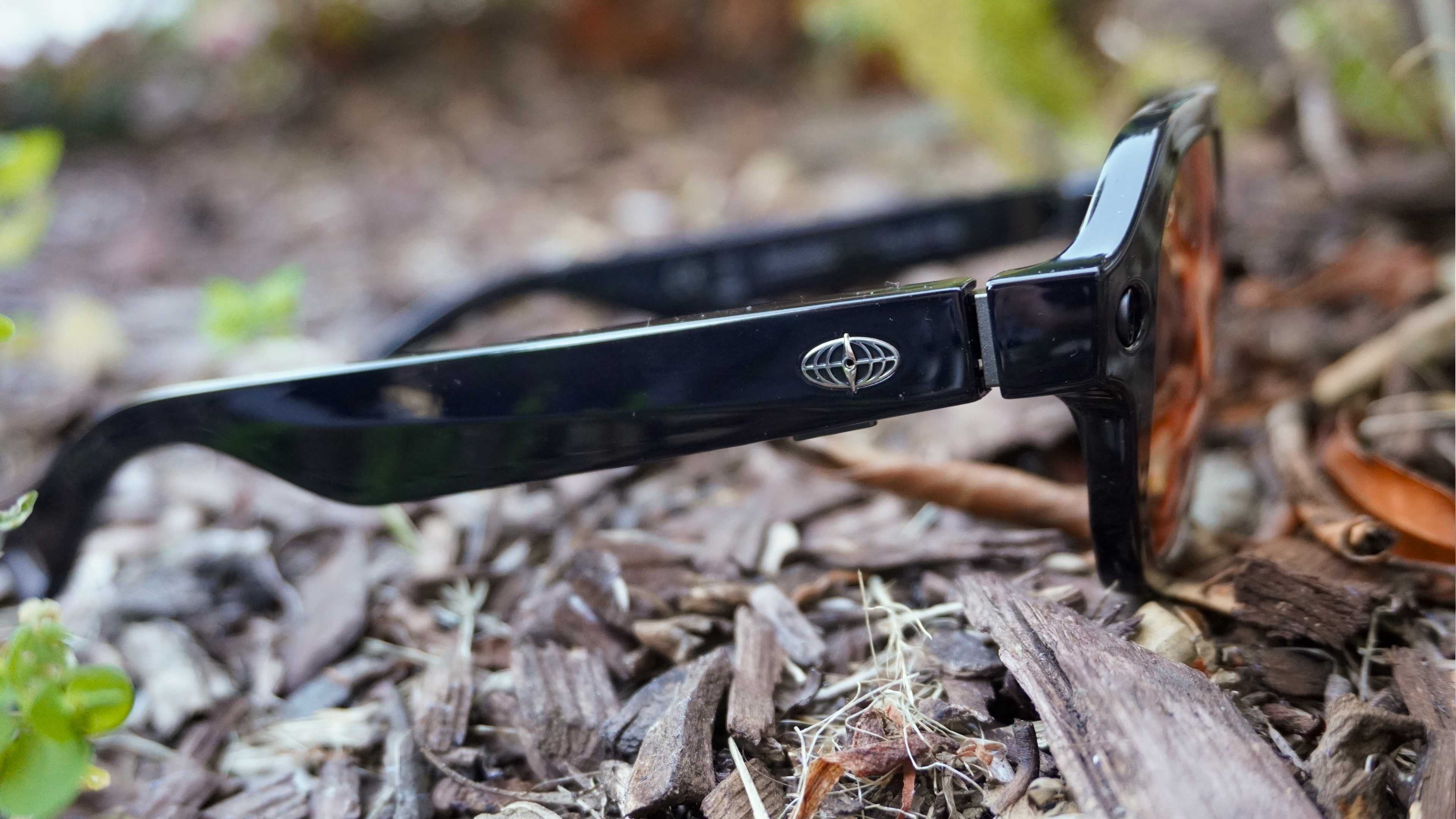 L'Atitude 52N smart glasses
