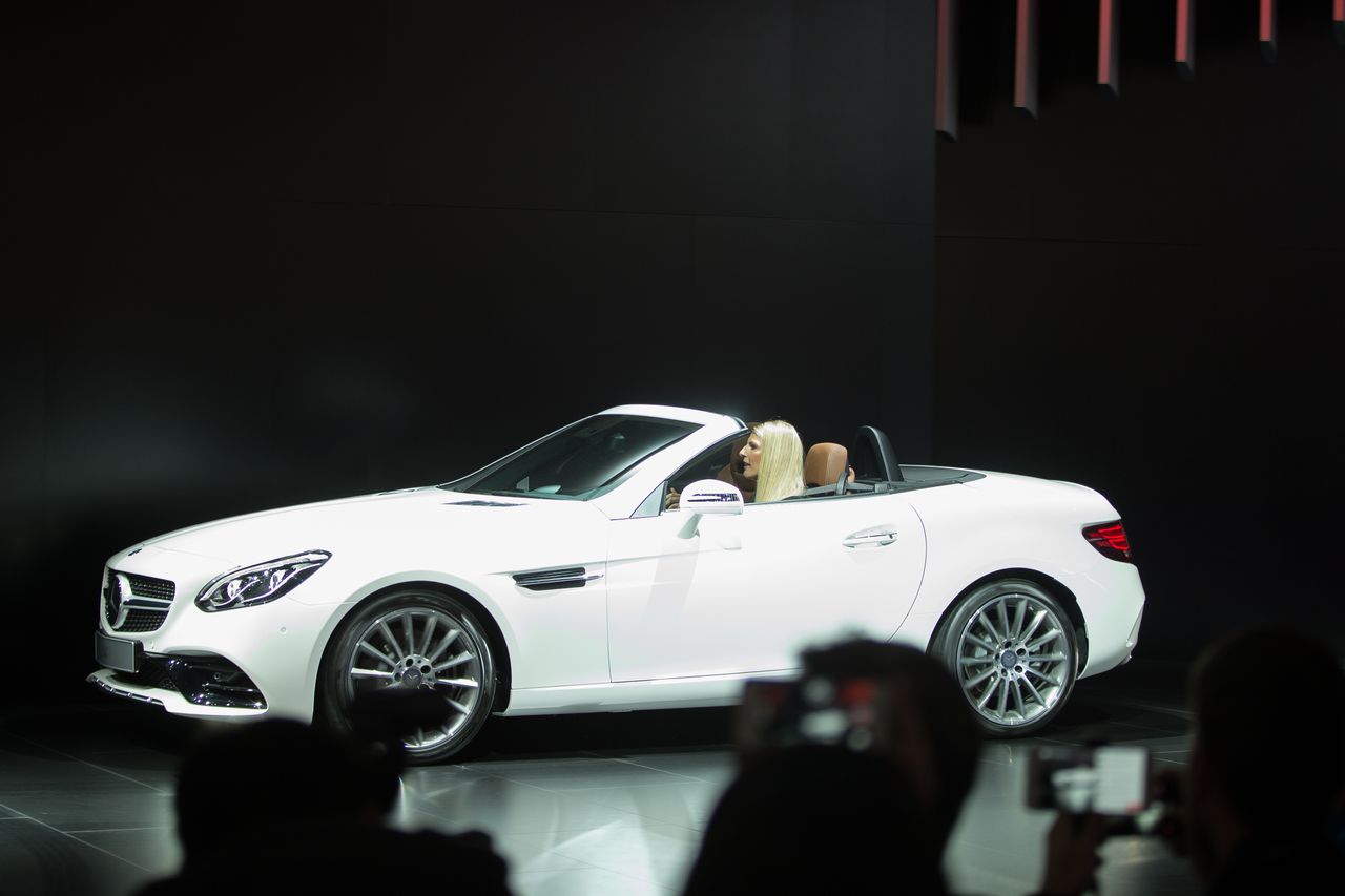 The 2016 Mercedes-Benz SLC is unveiled at the company's press conference at the 2016 North American International Auto Show in Detroit, Michigan, January11, 2016.AFP PHOTO / GEOFF ROBINS / AF