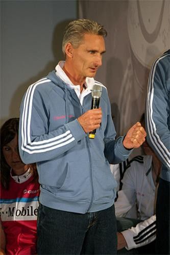 Alan Peiper has moved to the team after spending time with Davitamon-Lotto