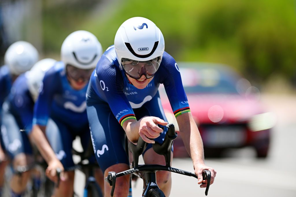 Annemiek van Vleuten leads Movistar at the La Vuelta Femenina