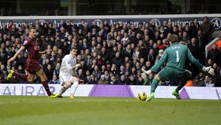 Soccer – Barclays Premier League – Tottenham Hotspur v Newcastle United – White Hart Lane