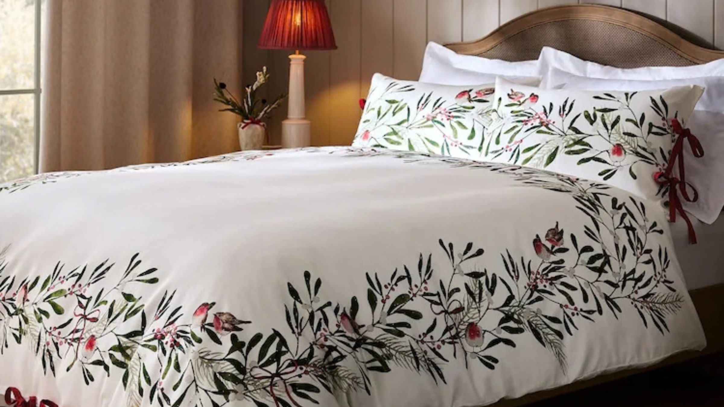 Natural 200TC Sateen Robins Christmas Duvet Cover And Pillowcase