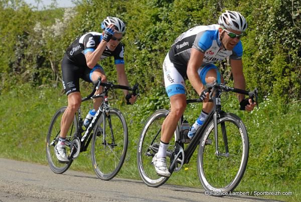 Svein Tuft (Spidertech) leads David Zabriskie
