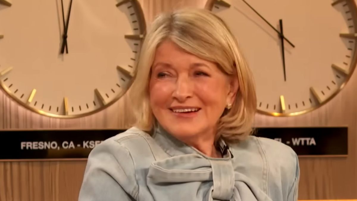 Martha Stewart smiling on The Drew Barrymore Show