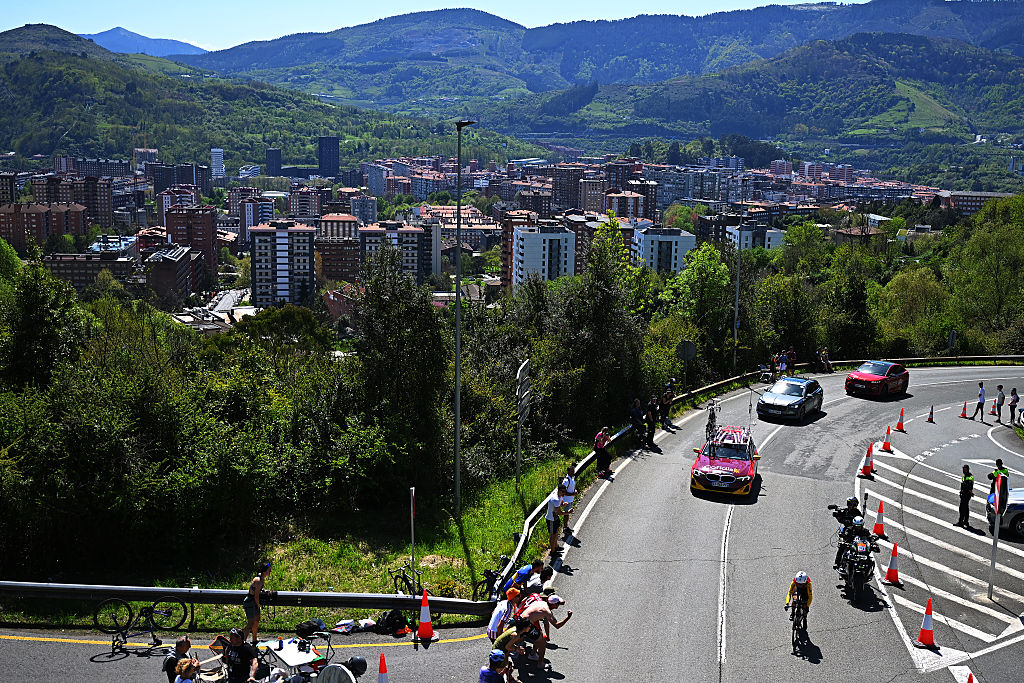 Itzulia Basque Country stage 1 LIVE - Paul Seixas smashes Primož Roglič's time in time trial opener