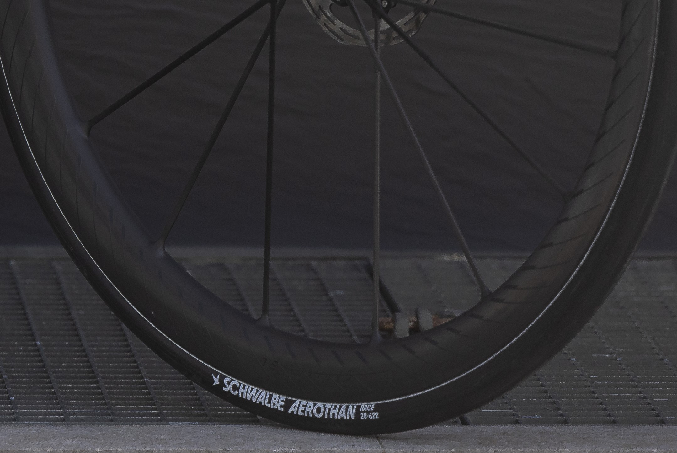 Schwalbe Aerothan tire