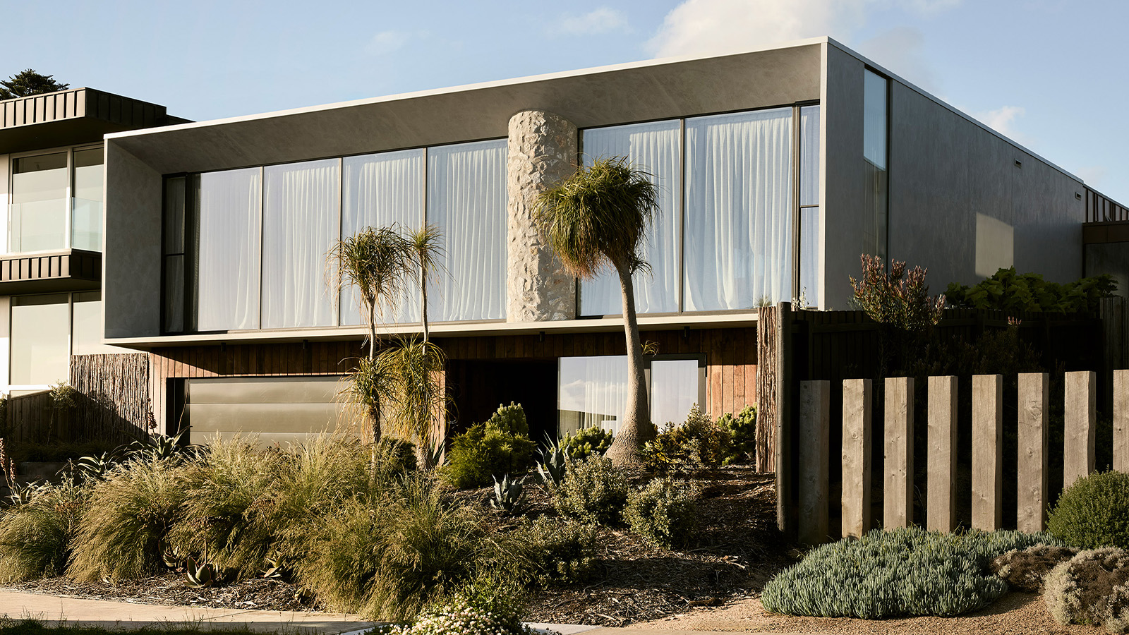  Splinter Society Australian Coastal House